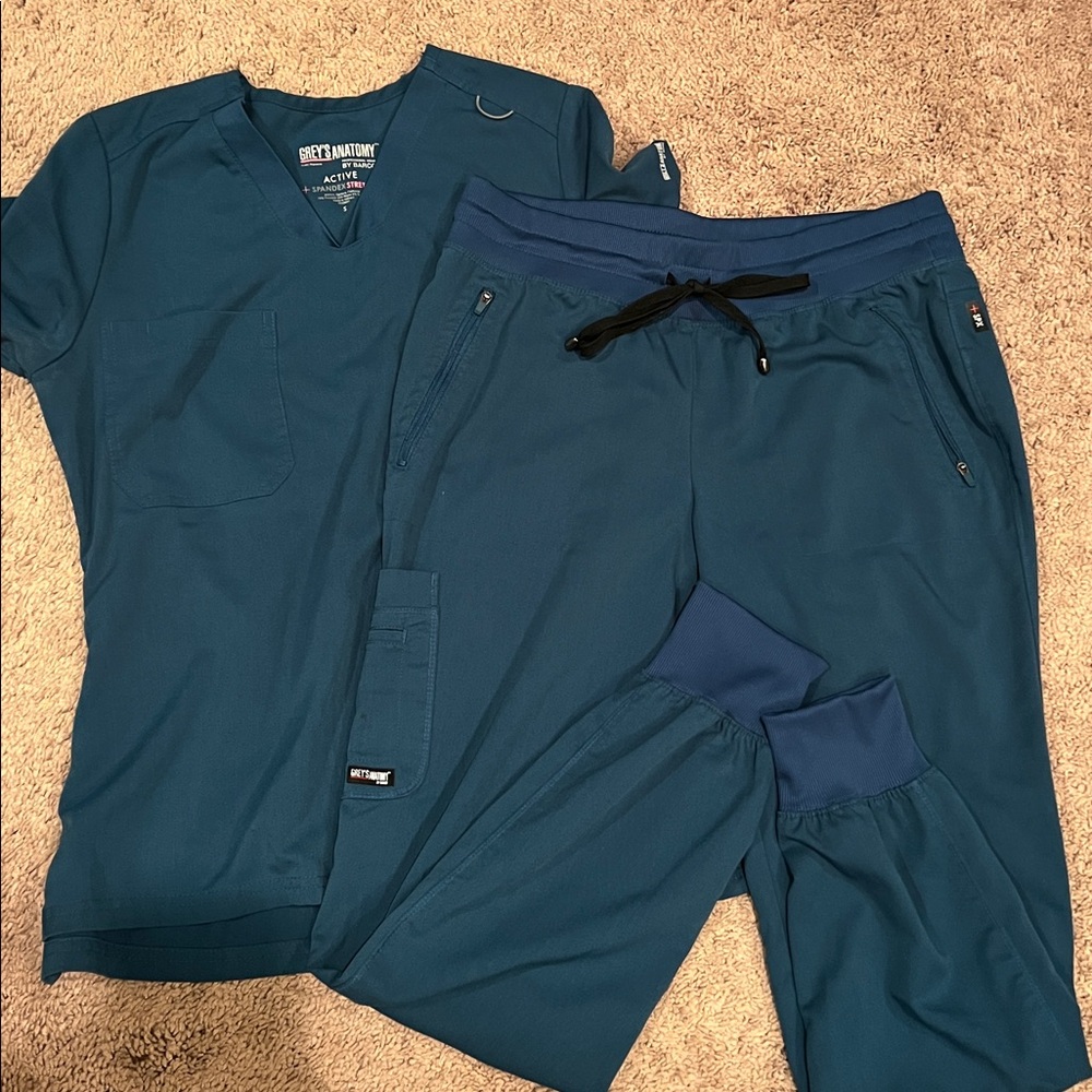 Grey's Anatomy Deep Blue Scrub Set - size small